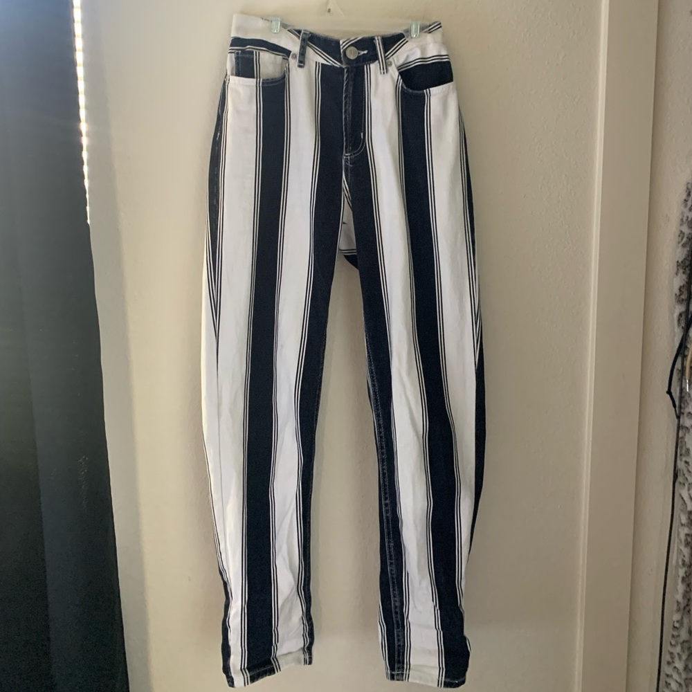 BDG Urban Outfitters High Waisted Mom jeans black and white stripes